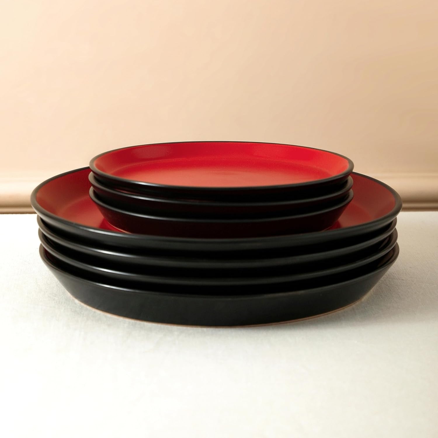 Albie Stoneware 16 Piece Dinnerware Set, Plates and Bowls Sets, Dish Set for 4, Red and Black, Microwave & Dishwasher Safe