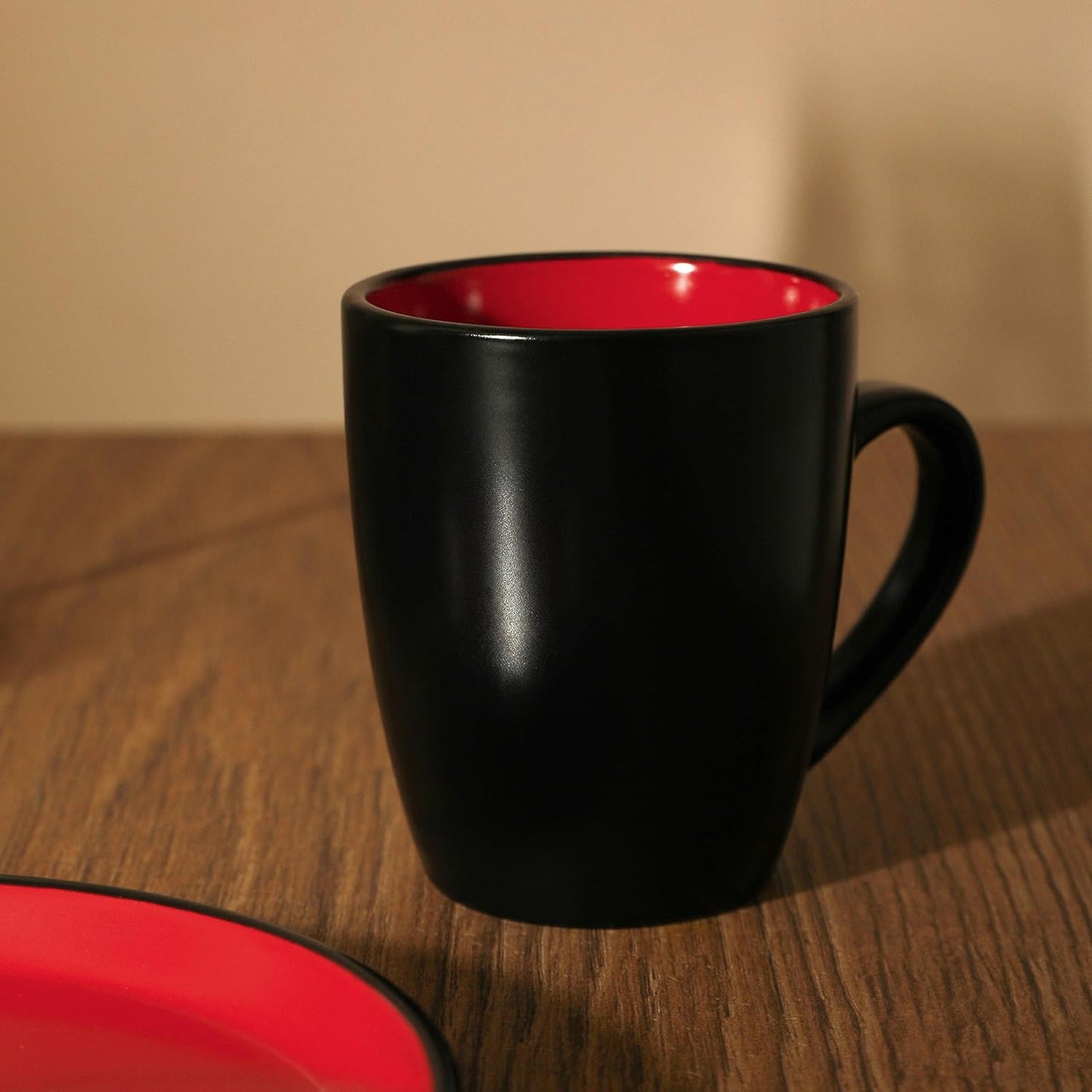 Albie Stoneware 16 Piece Dinnerware Set, Plates and Bowls Sets, Dish Set for 4, Red and Black, Microwave & Dishwasher Safe
